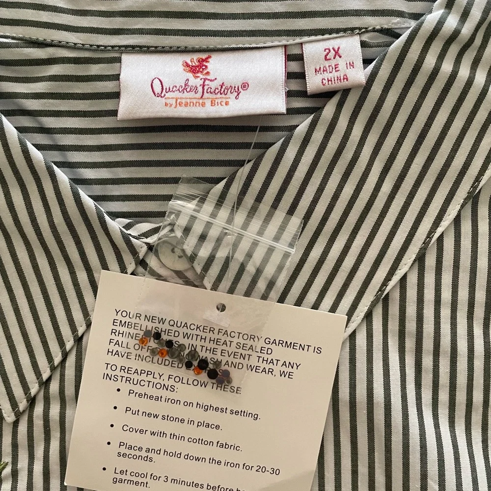 Quacker Factory | Pinstripe button down. Embroidered pumpkins. Size 2X. NWT - Picture 7 of 10